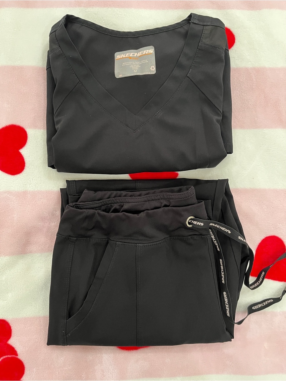 Skechers Women's Black V-Neck Top & Pants Scrub Set Size Med